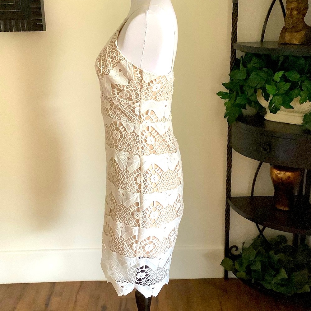 Beautiful White Crochet Lace Dress - Picture 5 of 15